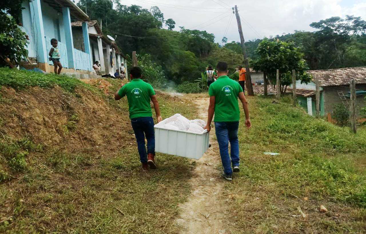 Camacã: Famílias de Leoventura e Zona Rural recebem alimentos e outras necessidades

